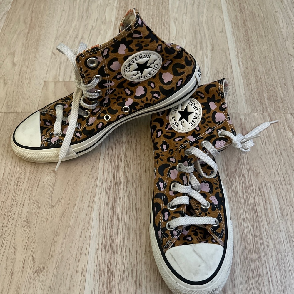 Converse Women’s Leopard Print High-Top Sneakers - Brown and Pink